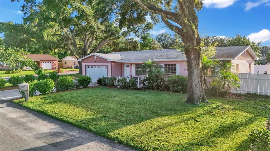 For Sale: $290,000 (3 beds, 2 baths, 1276 Square Feet)