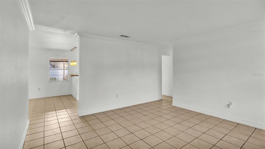 For Sale: $290,000 (3 beds, 2 baths, 1276 Square Feet)