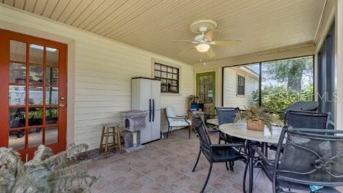 Active With Contract: $359,000 (3 beds, 2 baths, 1725 Square Feet)