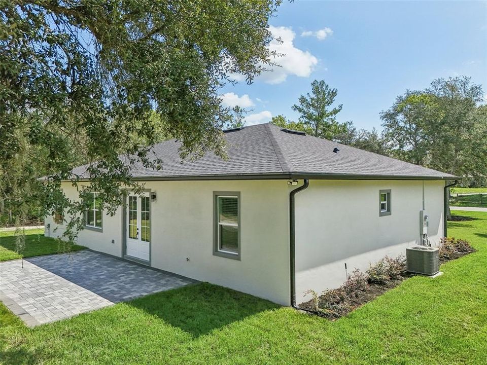 For Sale: $479,999 (4 beds, 2 baths, 2000 Square Feet)