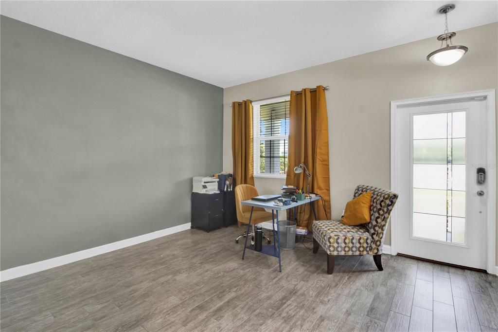 For Sale: $455,000 (3 beds, 2 baths, 1717 Square Feet)