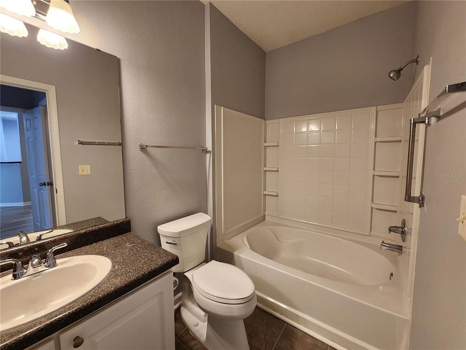 Active With Contract: $1,350 (1 beds, 1 baths, 794 Square Feet)