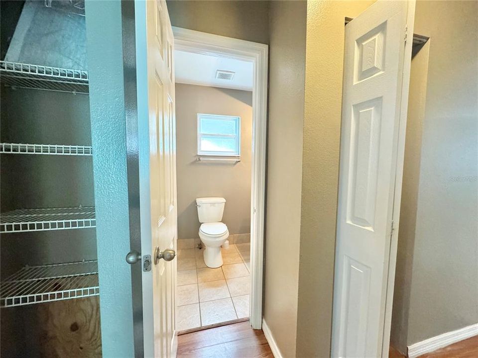 Hall bath with 2 linen closets