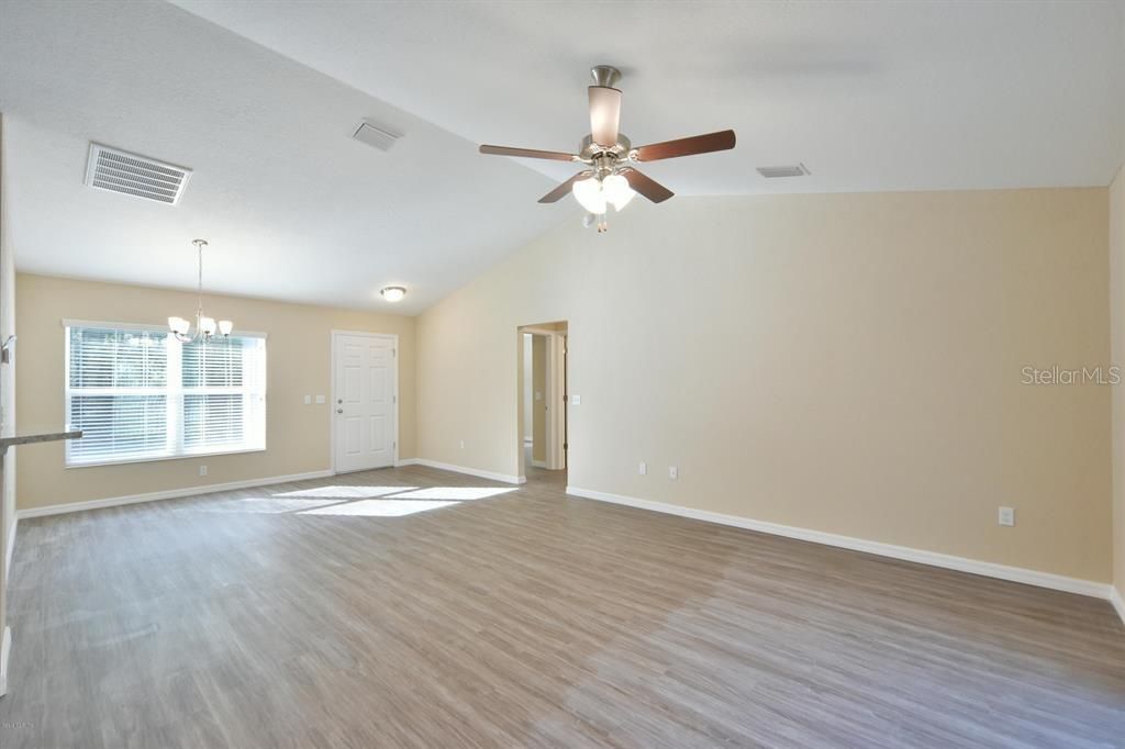 Active With Contract: $249,000 (3 beds, 2 baths, 1413 Square Feet)