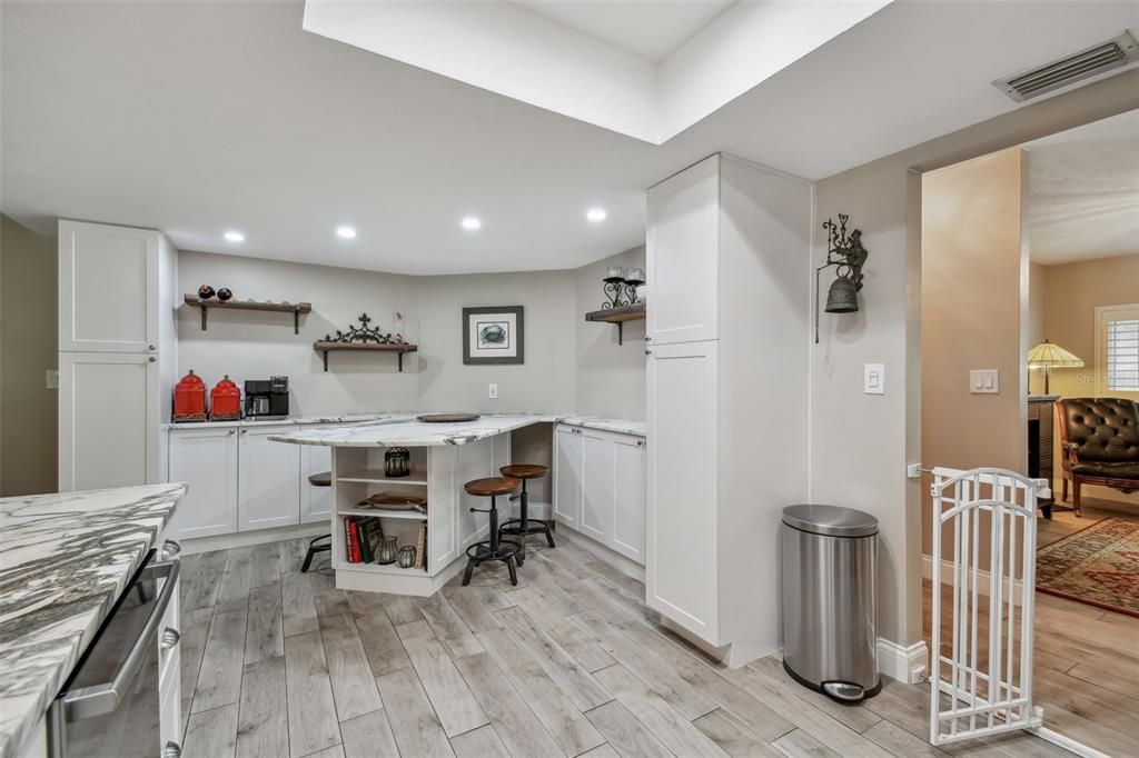 Active With Contract: $639,000 (3 beds, 2 baths, 2108 Square Feet)