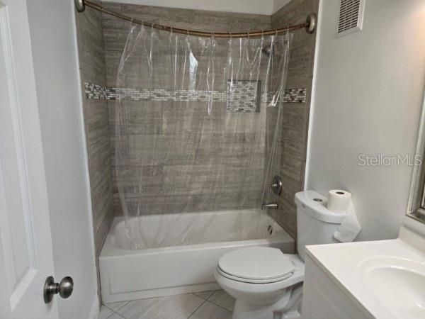 Active With Contract: $1,600 (2 beds, 2 baths, 1003 Square Feet)