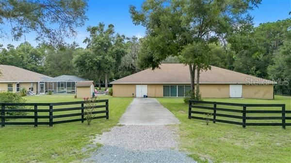 For Sale: $999,999 (3 beds, 2 baths, 2501 Square Feet)