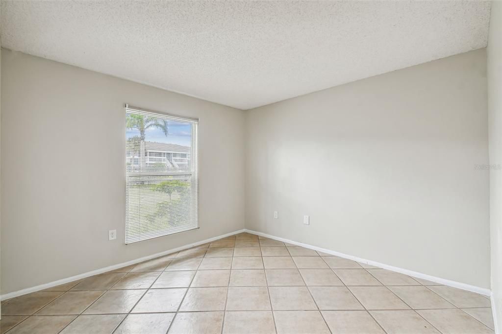 Active With Contract: $162,500 (3 beds, 1 baths, 1113 Square Feet)