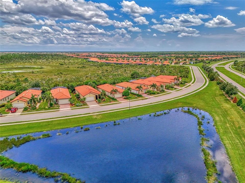 As part of the audubon program, Sarasota National has 1200 acres dedicated to preservation - so a lot of green space and all animals are protected.