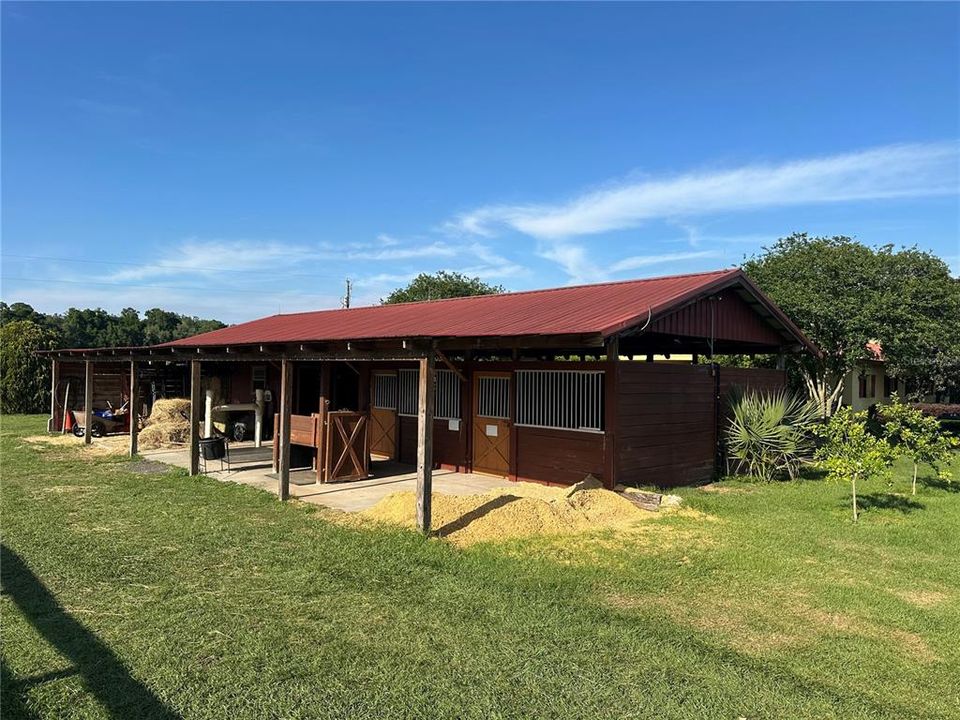 For Sale: $1,150,000 (4 beds, 2 baths, 1957 Square Feet)