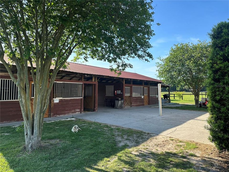 For Sale: $1,150,000 (4 beds, 2 baths, 1957 Square Feet)