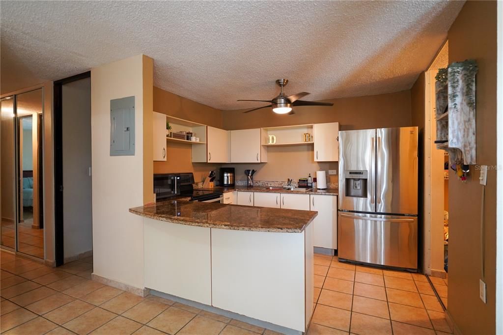 For Sale: $258,000 (3 beds, 3 baths, 2033.22 Square Feet)