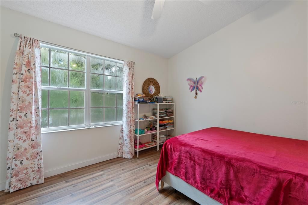 Active With Contract: $2,000 (2 beds, 1 baths, 1152 Square Feet)