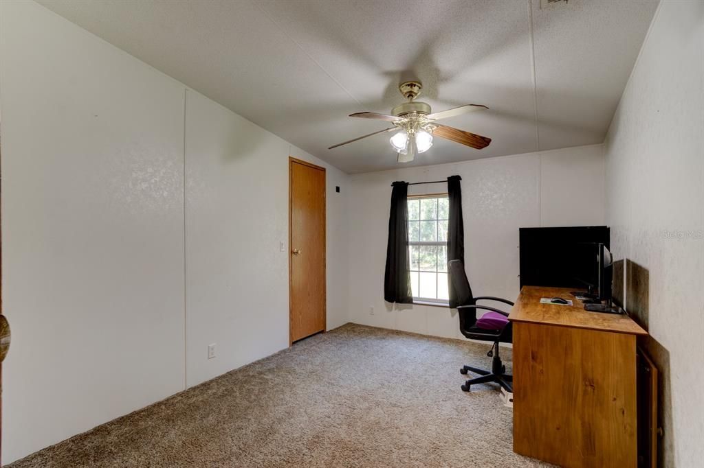 Guest bedroom