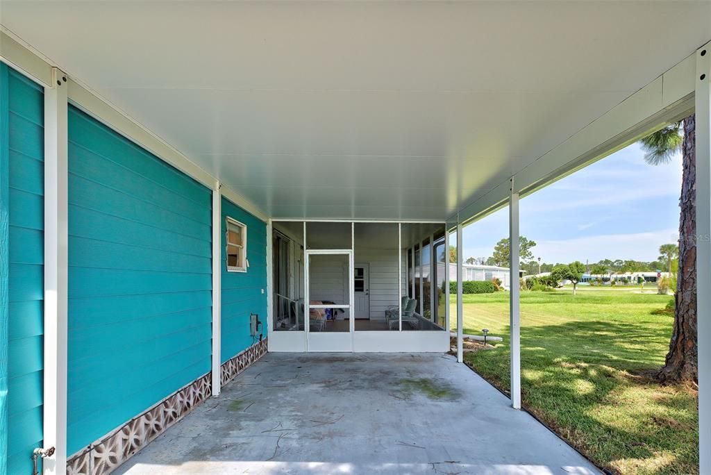 CARPORT W/SCREENED LANAI(NEW)