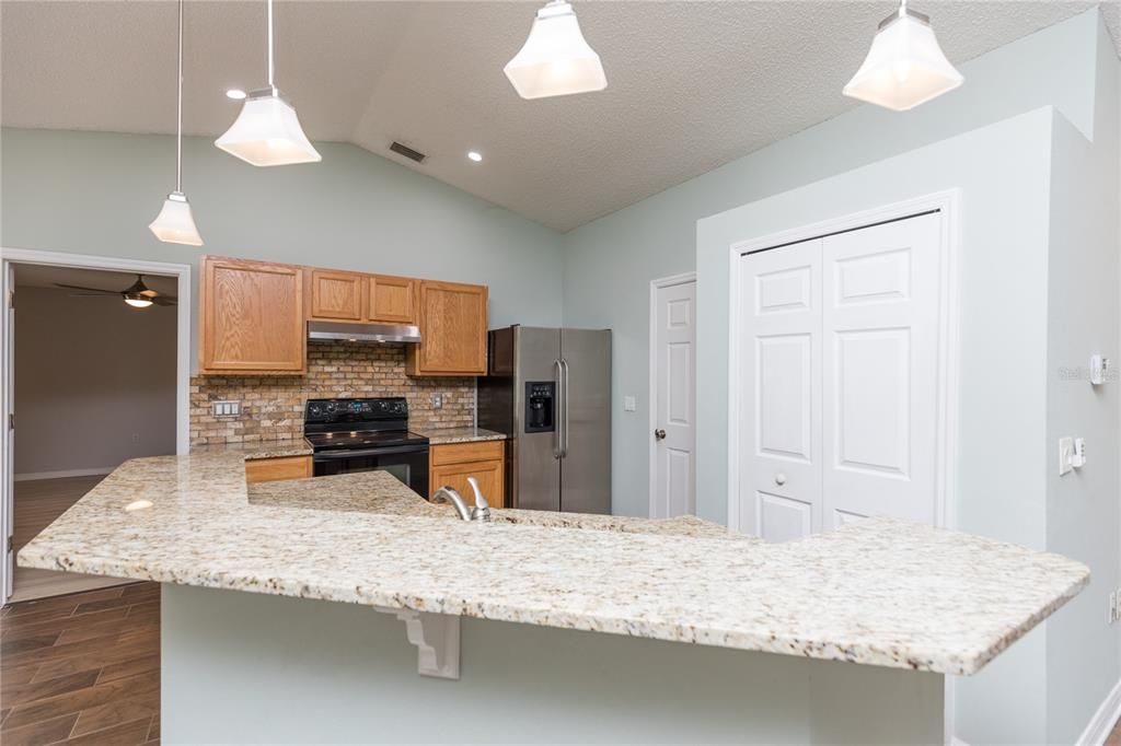 For Sale: $294,900 (3 beds, 2 baths, 1385 Square Feet)