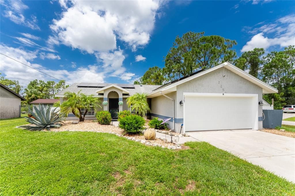 For Sale: $385,000 (3 beds, 2 baths, 1616 Square Feet)