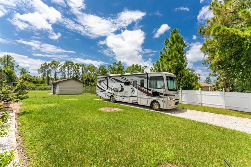 For Sale: $385,000 (3 beds, 2 baths, 1616 Square Feet)