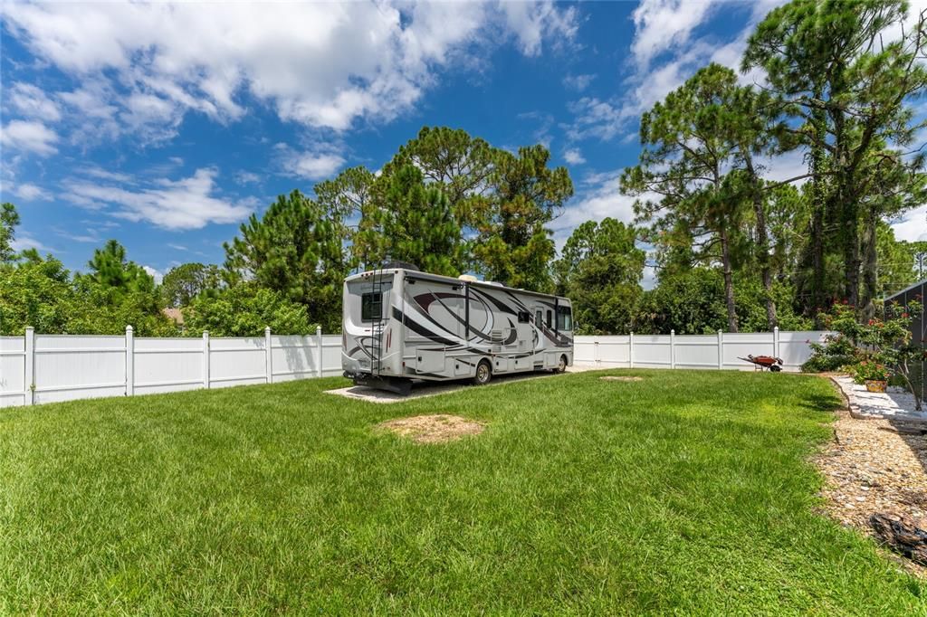 For Sale: $385,000 (3 beds, 2 baths, 1616 Square Feet)