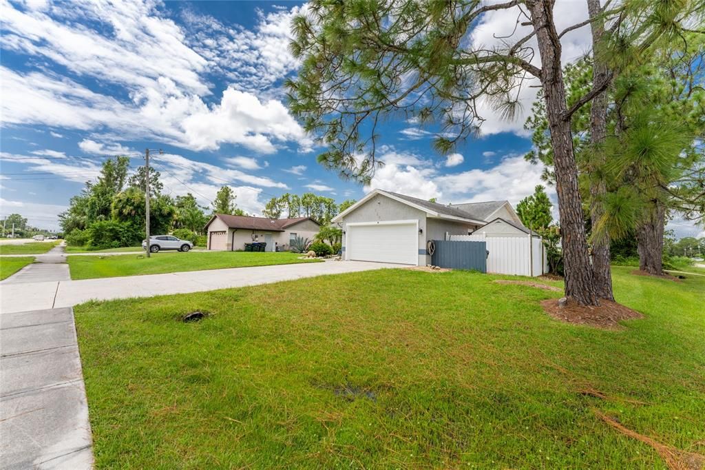 For Sale: $385,000 (3 beds, 2 baths, 1616 Square Feet)