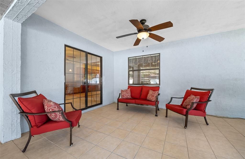 Expansive Tiled Screen in Back Porch