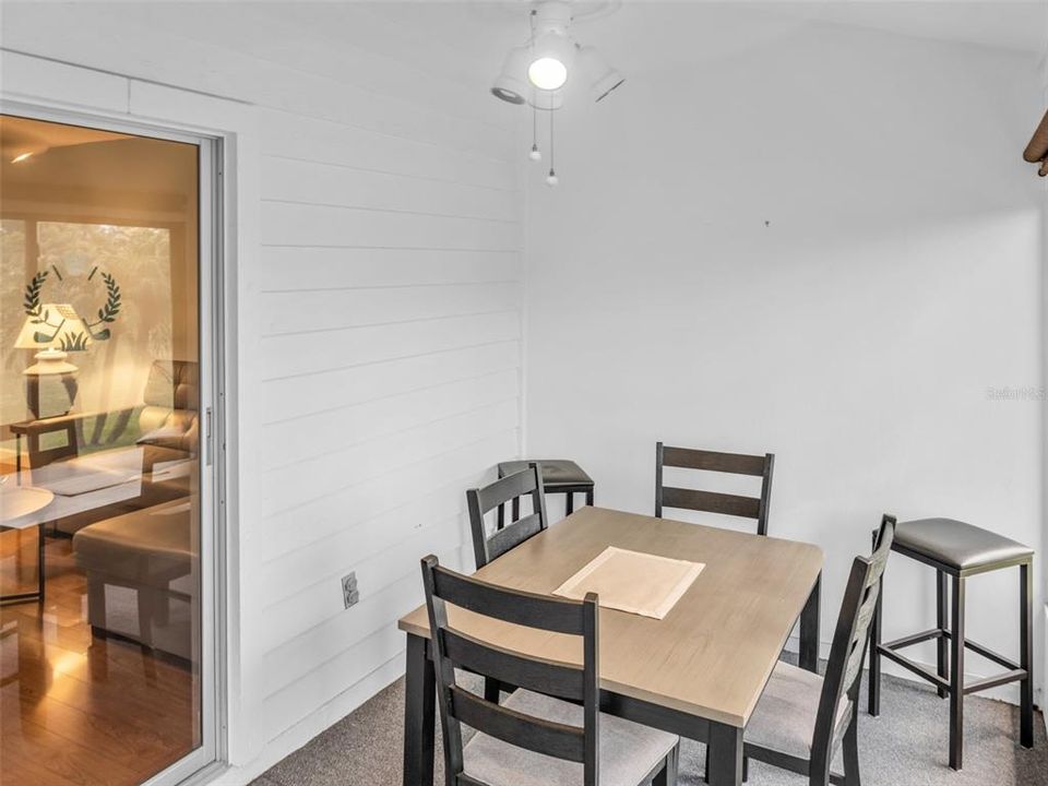 Active With Contract: $315,000 (2 beds, 2 baths, 1160 Square Feet)