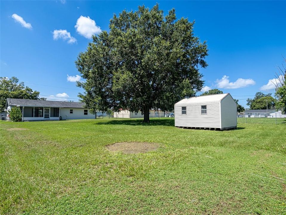 Active With Contract: $289,999 (3 beds, 2 baths, 1107 Square Feet)