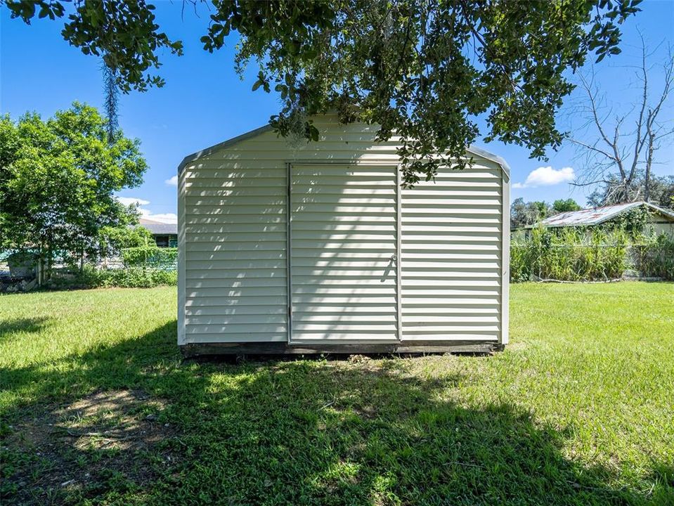 Active With Contract: $289,999 (3 beds, 2 baths, 1107 Square Feet)