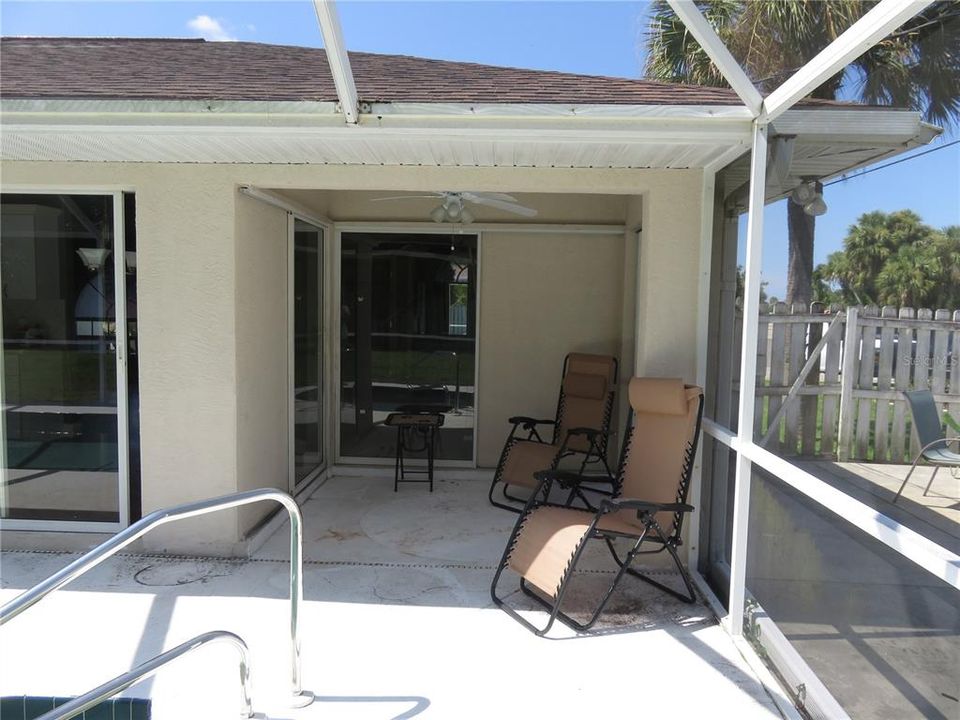 For Sale: $349,900 (2 beds, 2 baths, 1036 Square Feet)