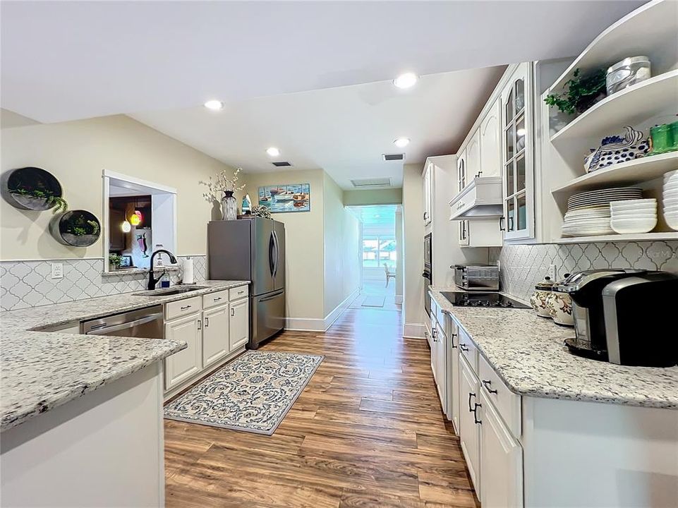 Active With Contract: $1,000,050 (3 beds, 2 baths, 2353 Square Feet)