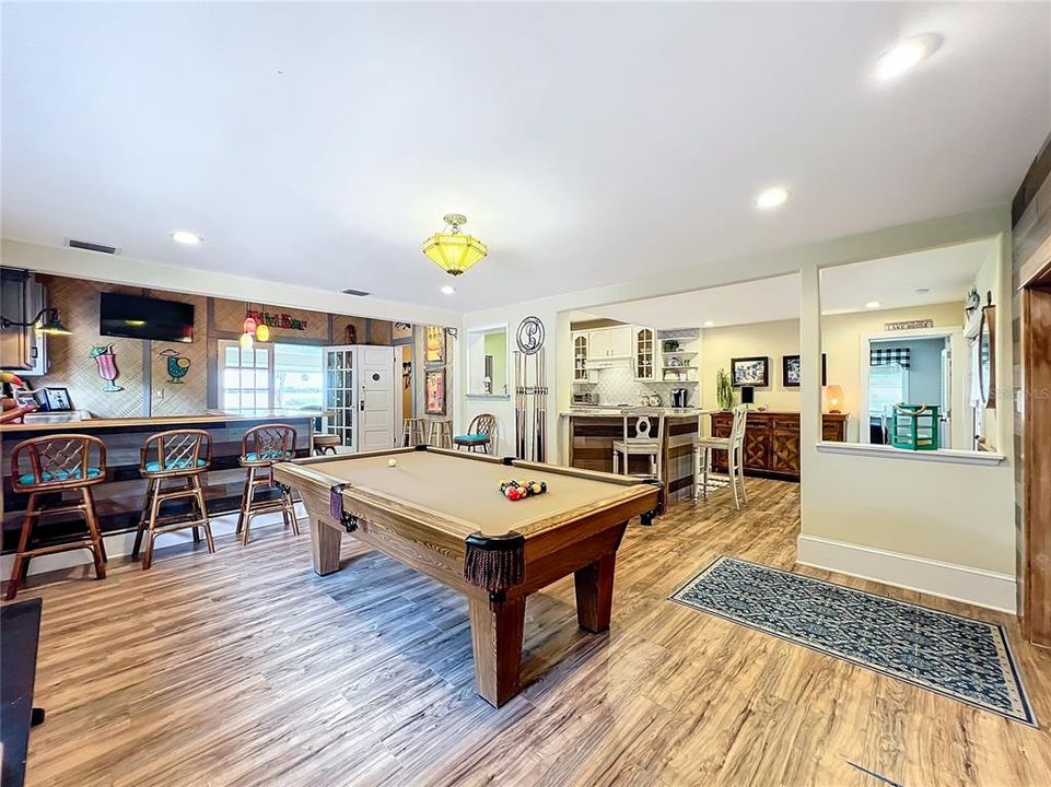 Active With Contract: $1,000,050 (3 beds, 2 baths, 2353 Square Feet)