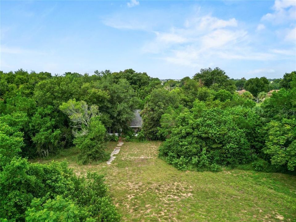 En Venta: $900,000 (1.59 acres)