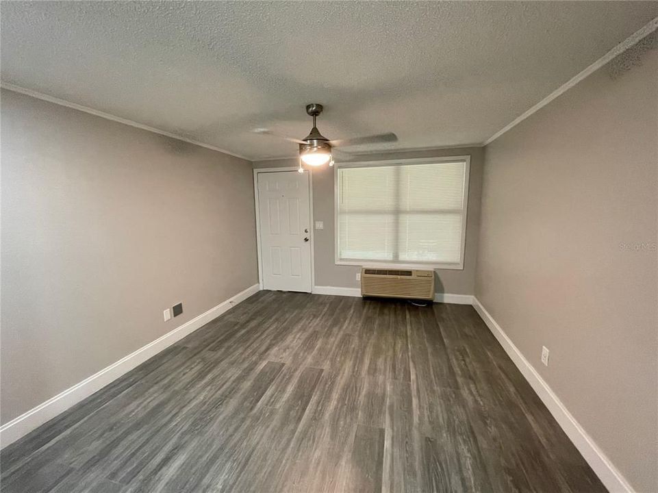 Active With Contract: $1,025 (0 beds, 1 baths, 267 Square Feet)