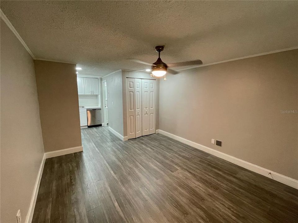 Active With Contract: $1,025 (0 beds, 1 baths, 267 Square Feet)