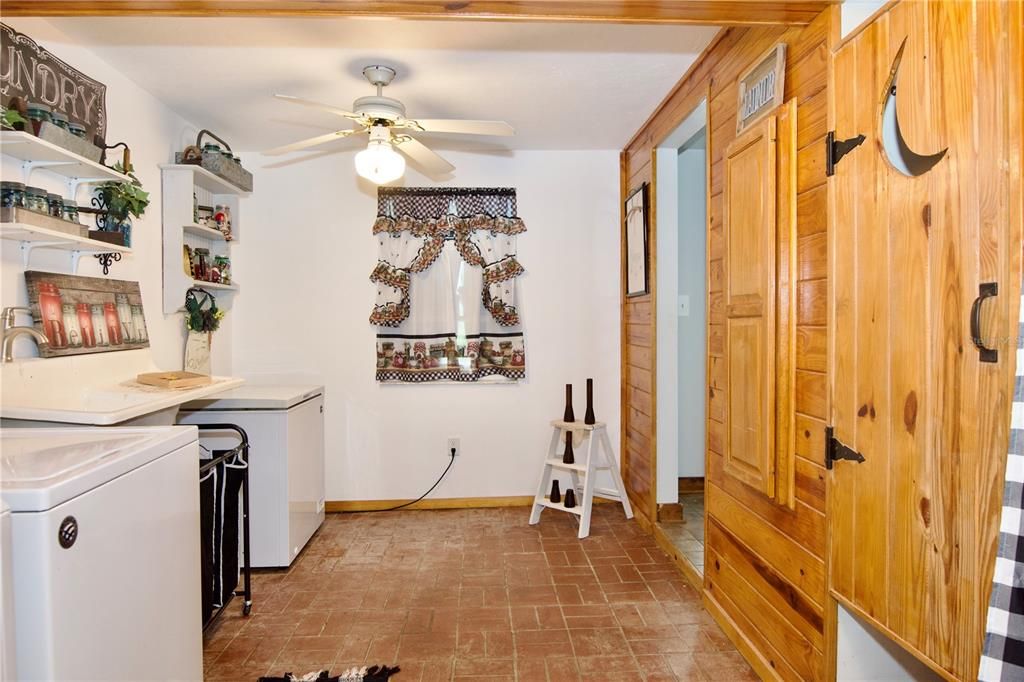 Spacious and Adorable Laundry Room