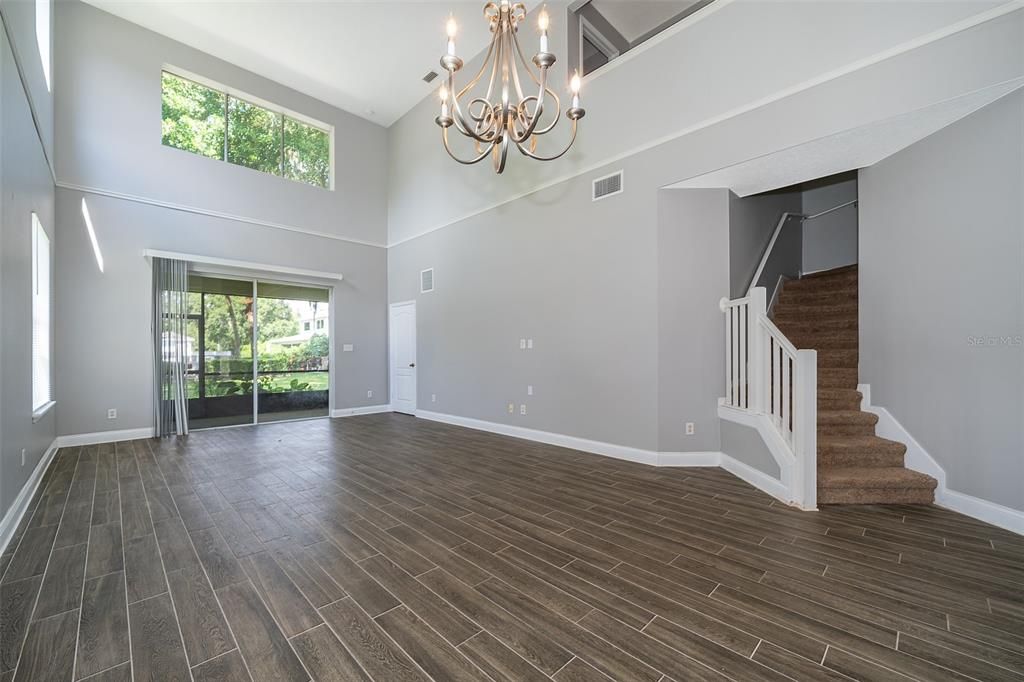 Living/Dining Room Unstaged