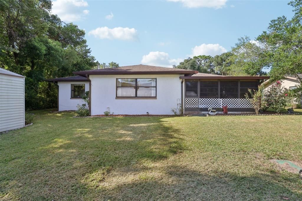 Active With Contract: $249,900 (3 beds, 2 baths, 1646 Square Feet)