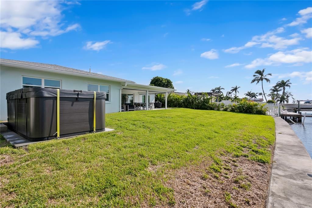 For Sale: $1,650,000 (4 beds, 2 baths, 1703 Square Feet)