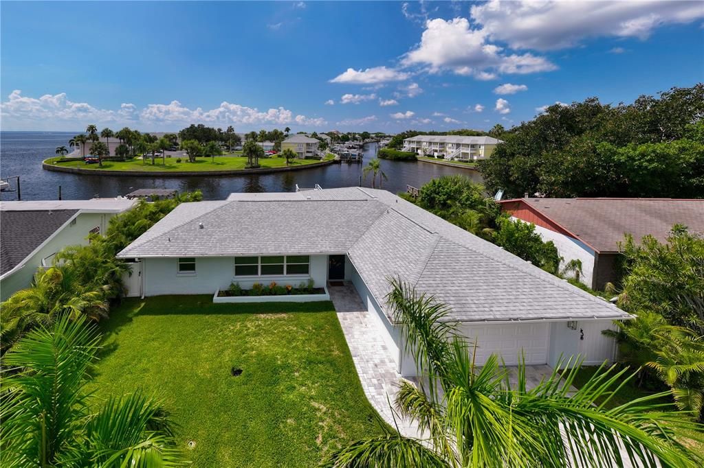 For Sale: $1,650,000 (4 beds, 2 baths, 1703 Square Feet)