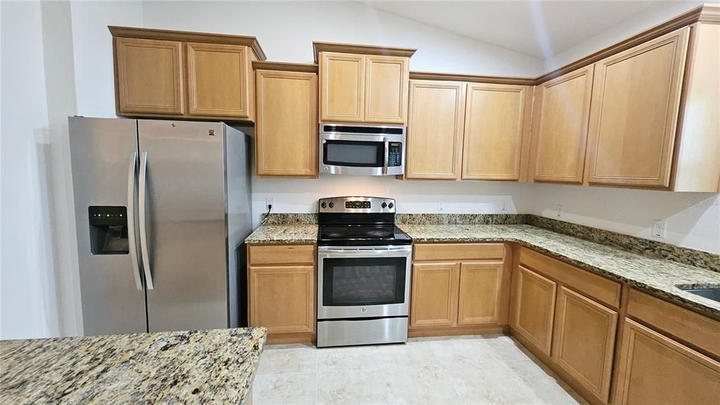 Active With Contract: $2,100 (3 beds, 2 baths, 1895 Square Feet)