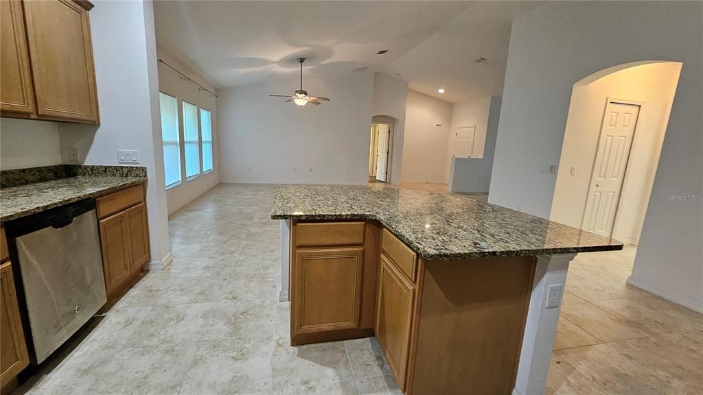 Active With Contract: $2,100 (3 beds, 2 baths, 1895 Square Feet)