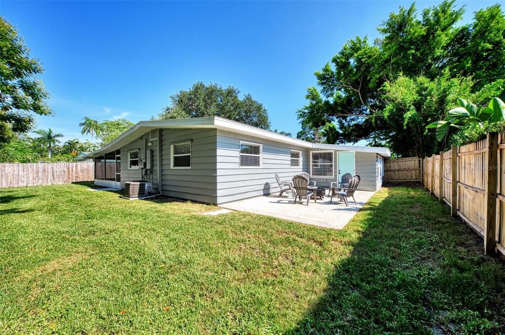 Active With Contract: $415,000 (3 beds, 2 baths, 1428 Square Feet)