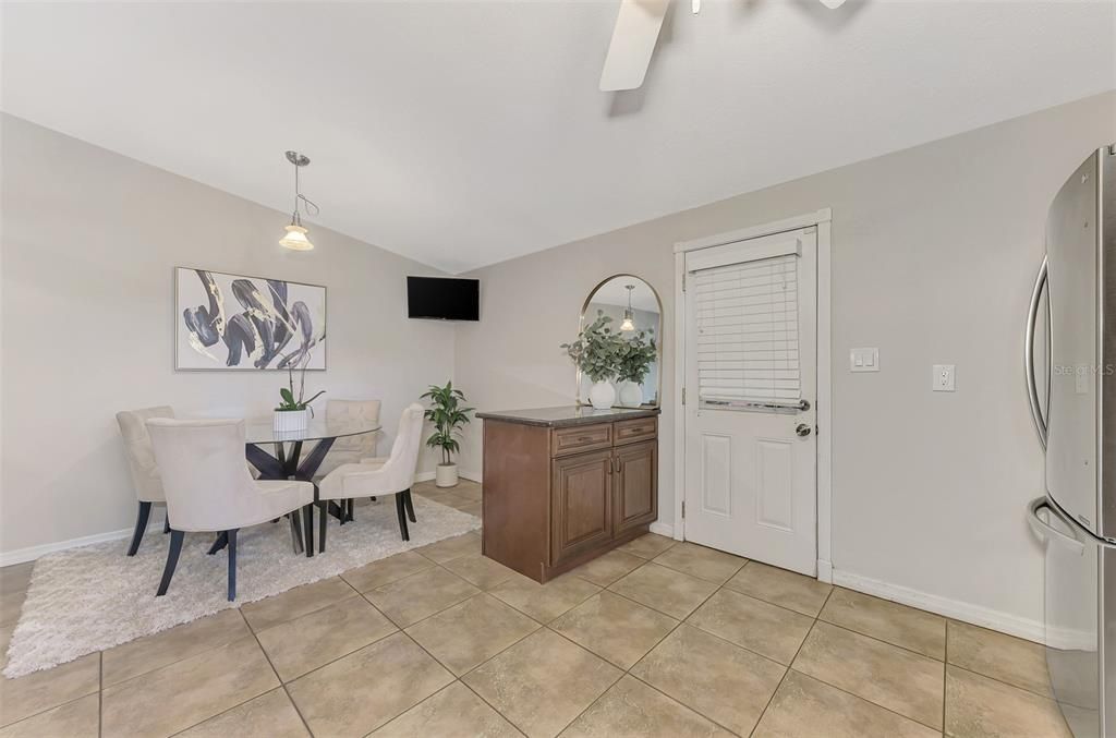 Active With Contract: $415,000 (3 beds, 2 baths, 1428 Square Feet)