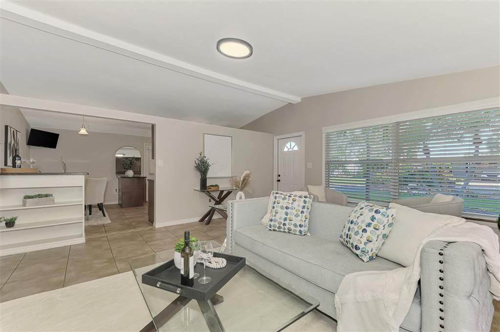 Active With Contract: $415,000 (3 beds, 2 baths, 1428 Square Feet)