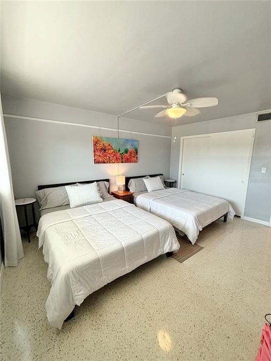 Active With Contract: $2,975 (2 beds, 2 baths, 1335 Square Feet)