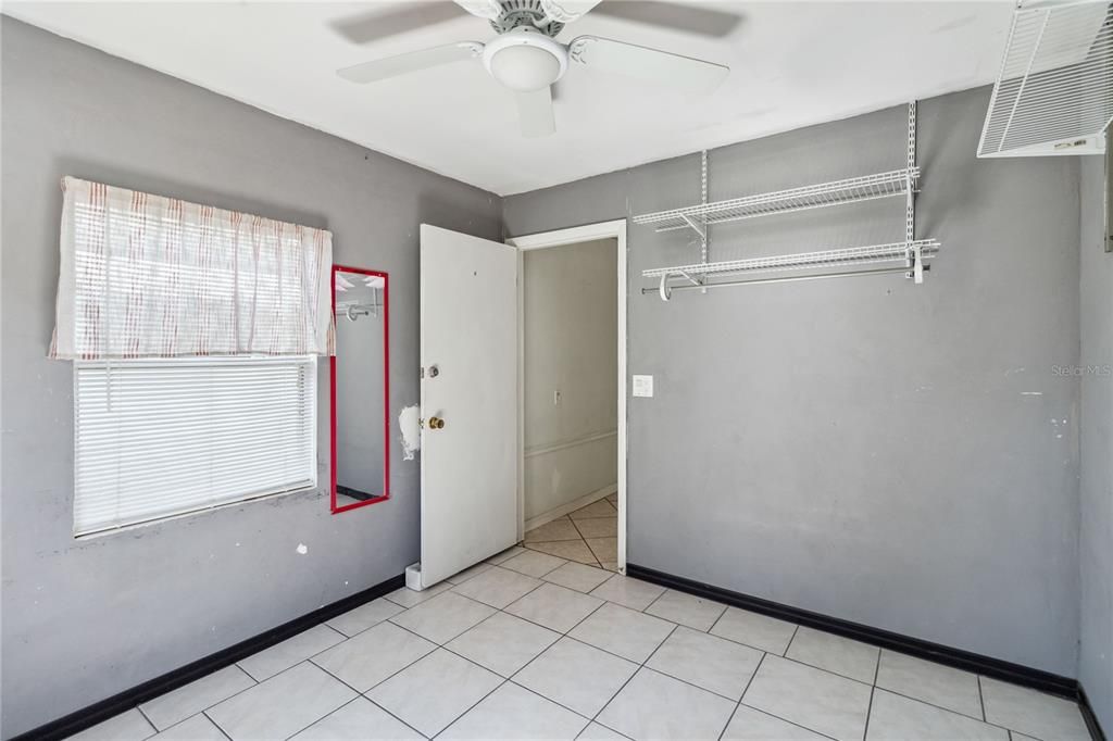 Active With Contract: $279,900 (3 beds, 2 baths, 1124 Square Feet)