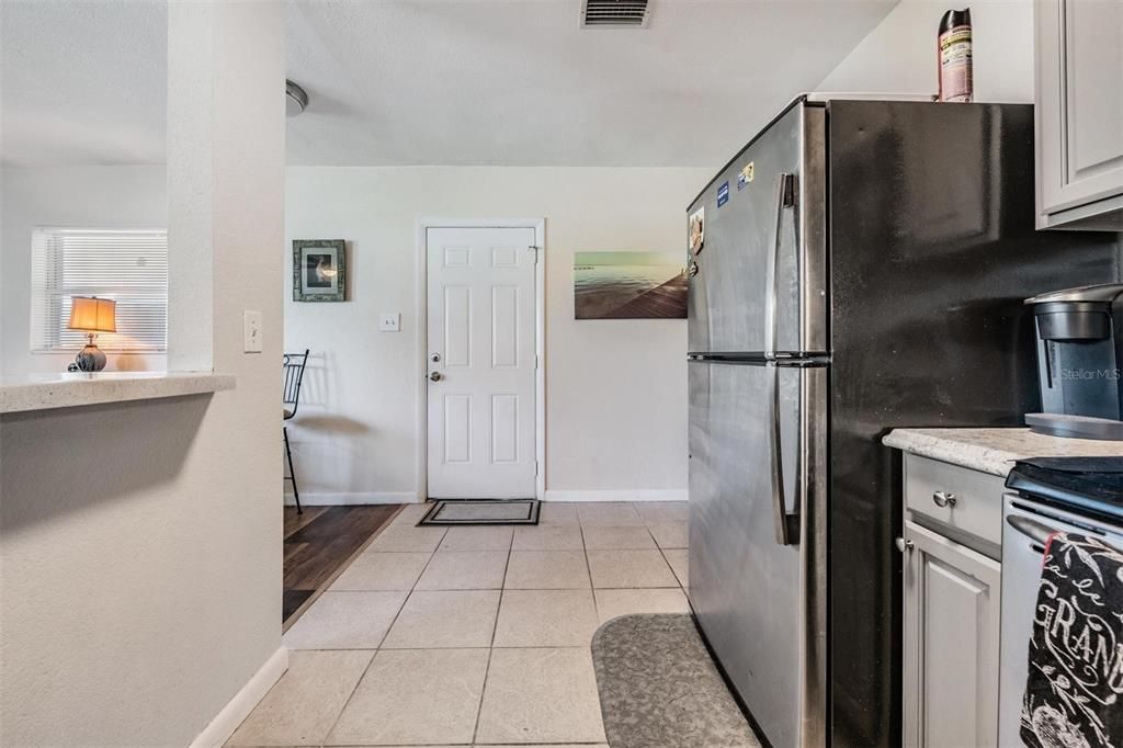 For Sale: $300,000 (3 beds, 1 baths, 1343 Square Feet)