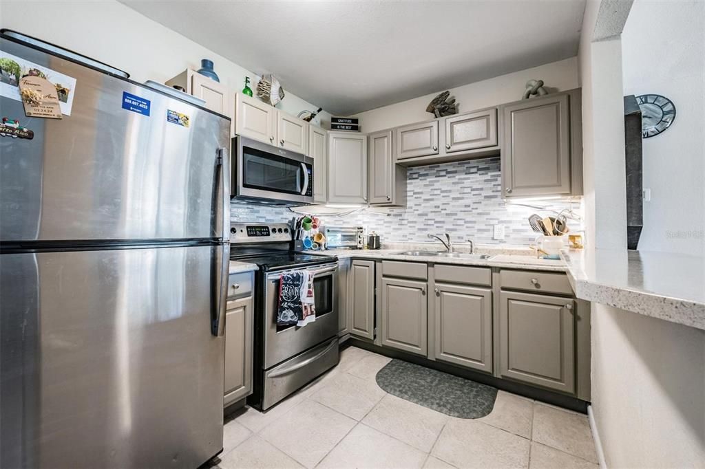 For Sale: $300,000 (3 beds, 1 baths, 1343 Square Feet)