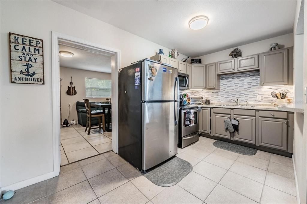 For Sale: $300,000 (3 beds, 1 baths, 1343 Square Feet)