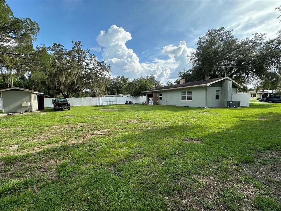 Active With Contract: $275,000 (3 beds, 2 baths, 1278 Square Feet)